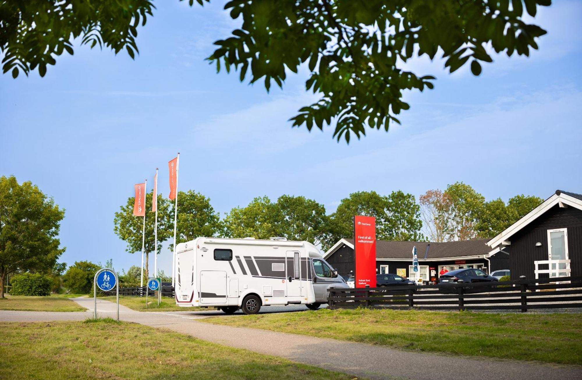First Camp Holbaek Fjord Hotel Bagian luar foto